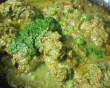 Green Peas and Coriander Green Chicken Karahi recipe step 2 photo