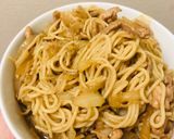 肉絲炒麵（清冰箱料理的食譜步驟6照片