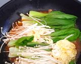 Foto langkah ke 2 dari resep 270. Enoki Kuah Tomyum.