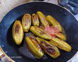 A picture of step 3 of Chal Potol (Parwals cooked with Gobindobhog Rice).