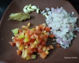 A picture of step 1 of Mix vegetable pasta.