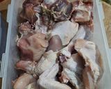 Foto langkah ke 1 dari resep Ayam Kampung Ungkep Bumbu Kuning.