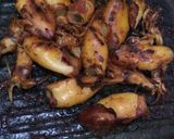 Foto langkah ke 4 dari resep Cumi Bakar (Teflon) + Sambal Kecap-Jeruk Nipis.