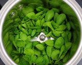 A picture of step 2 of Mint & Coriander Chutney.
