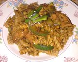 Foto del paso 4 de la receta: Salteado oriental integrales y pollo magro