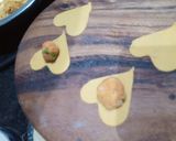हार्ट शेप स्टफ दाल ढोकली (Heart shape stuff dal dhokli recipe in hindi) रेसिपी चरण 4 फोटो