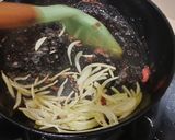 Foto langkah ke 5 dari resep Burger SD Naik Level.