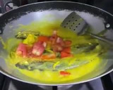 Foto langkah ke 2 dari resep Ikan Kembung Kuah Kuning.
