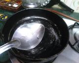 A picture of step 2 of Egg poach.