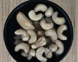 A picture of step 1 of Cashew “cheese sauce”.