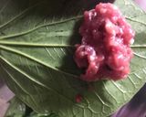 A picture of step 2 of Fried Beef Wrapped in Betel Leaves.