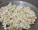 Foto langkah ke 2 dari resep Popcorn Karamel ala XXI.