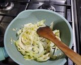 Foto langkah ke 2 dari resep Cabbage Sandwich (Roti Sayur Kol/kubis).