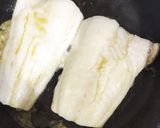 Foto del paso 2 de la receta: Bacalao con Salsa de Leche de Coco, Lima, Puerros y Cebollas