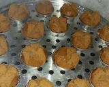 Foto langkah ke 8 dari resep Bolu Kukus Gula Merah.