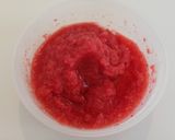 Foto del passaggio 4 della ricetta Sorbetto alle fragole
