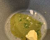 Foto del passaggio 2 della ricetta Risotto al pomodoro con riduzione di basilico 🌿