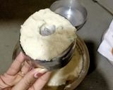 A picture of step 3 of Medu Vada.