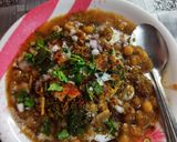 A picture of step 9 of Ragda patties- aloo tikki chaat.