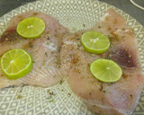 Foto del paso 2 de la receta: Pescado a la Plancha (Parrilla) con Papas y Sarza de Cebolla