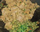 Foto langkah ke 5 dari resep Lidah Sapi Cabai Hijau & Bayam Crispy | Masakan Rumahan.