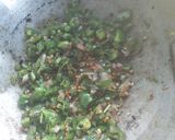 A picture of step 6 of Chow chow muthia with bell pepper.