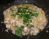 A picture of step 3 of Spaghetti con alici e pane.