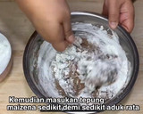Foto langkah ke 2 dari resep Kue kering coklat wajan 4 bahan.