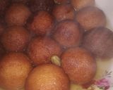 A picture of step 5 of Gulab jamun.