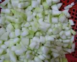 A picture of step 1 of Lauki ki sabzi.