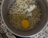 Foto langkah ke 4 dari resep Indomie Goreng 🍜 Nyemek.