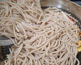 Foto langkah ke 4 dari resep Spaghetti Cabe Bawang.