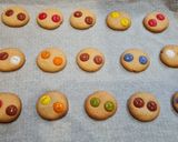 Foto del paso 5 de la receta: Galletas de mantequilla y lacasitos