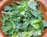 Foto del paso 1 de la receta: Ensalada verde con melocotón y queso azul