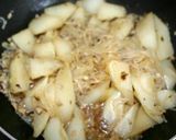 A picture of step 5 of Low-Cal Stir-fried Daikon Radish and Shirataki.