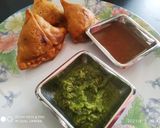 आलू के समोसे और इमली की चटनी(aaloo ke samose aur imlie ki chatni recipe in hindi) रेसिपी चरण 1 फोटो