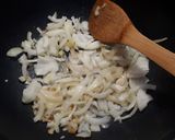 Brokkolis-gombás csirke bulgurral recept fázis 1 fotója