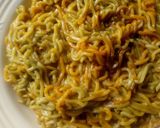 A picture of step 4 of Coloured noodles.