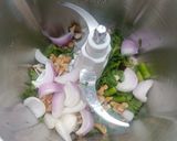 A picture of step 2 of Walnut Chutney.