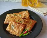 Foto langkah ke 7 dari resep Martabak Mi instan.