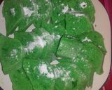 Foto langkah ke 9 dari resep Bolu Pandan Kukus.