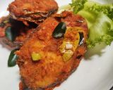 Foto langkah ke 4 dari resep Balado Ikan Tenggiri Daun Kari.