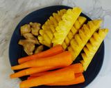 Foto langkah ke 1 dari resep Jus Nanas Wortel Jahe.