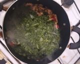 Foto del paso 2 de la receta: Crepes de espinaca rellenas de pollo, queso con salsas