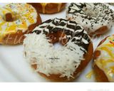 A picture of step 8 of Glazed doughnuts.