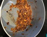 A picture of step 4 of Pithla/Jhunka/Zunka (gramflour porridge).
