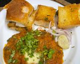 A picture of step 8 of Pav Bhaji.