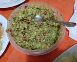Foto del paso 1 de la receta: Guacamole con nachos de torta