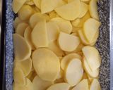 Gombás cukkinis szűzpecsenye tepsiben sült krumplival recept fázis 4 fotója