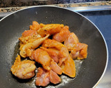 Foto del paso 4 de la receta: Salteado de pollo con garbanzos y hortalizas al curry
